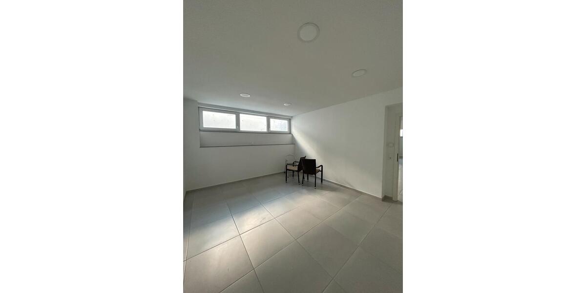 Etagenwohnung Fellbach - 4 Zimmer, 110 m&sup2;, 1.050&euro; | Angebot:23743567