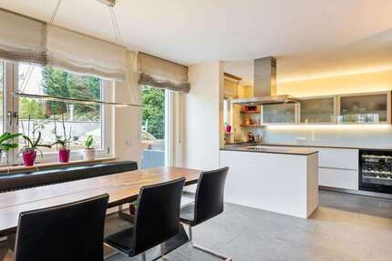 Haus Stuttgart Zuffenhausen - 4 Zimmer, 154 m&sup2;, 890.000&euro; | Angebot:25548314