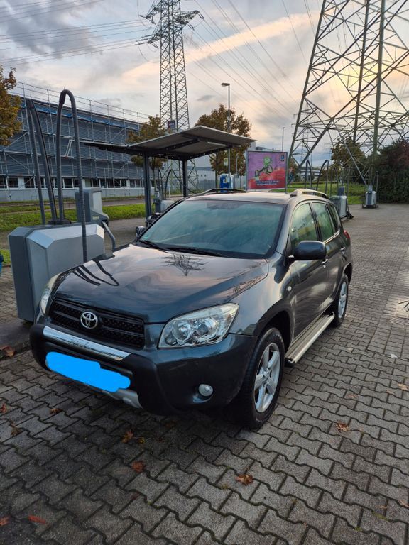 Toyota RAV 4 197.094 km 5.700 € Metzingen 72555