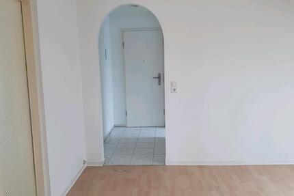 Wohnung Stuttgart Mühlhausen - 3 Zimmer, 64 m&sup2;, 1.000&euro; | Angebot:25103001