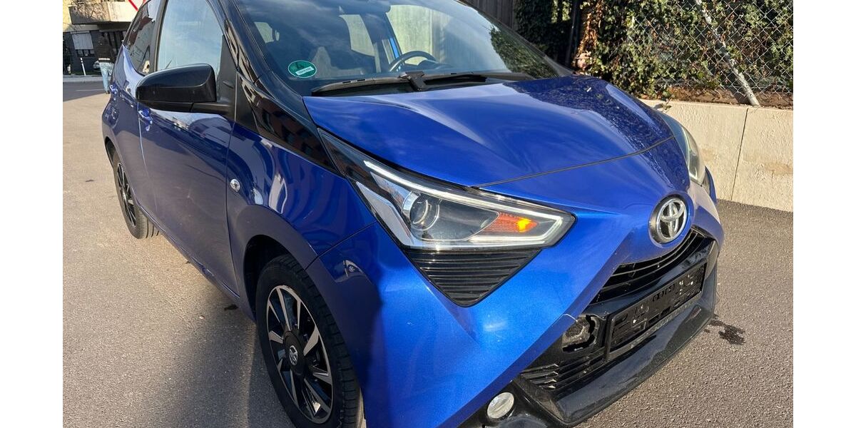 Toyota Aygo (X) 55.000 km 8.999 € Ditzingen 71254