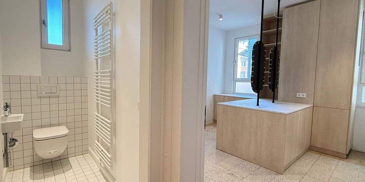 Etagenwohnung Stuttgart West - 5 Zimmer, 140 m&sup2;, 2.450&euro; | Angebot:25073679