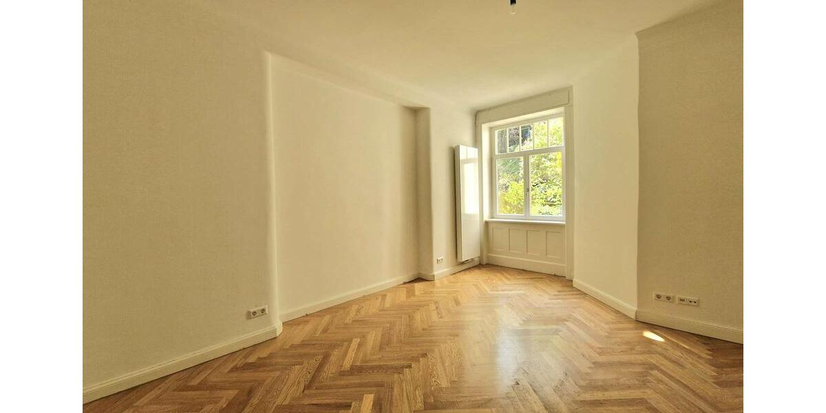 Erdgeschoßwohnung Stuttgart Stuttgart-West - 4 Zimmer, 105 m&sup2;, 2.215&euro; | Angebot:26296407