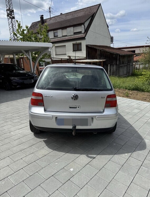 VW Golf IV 175.000 km 3.490 € Althengstett 75382