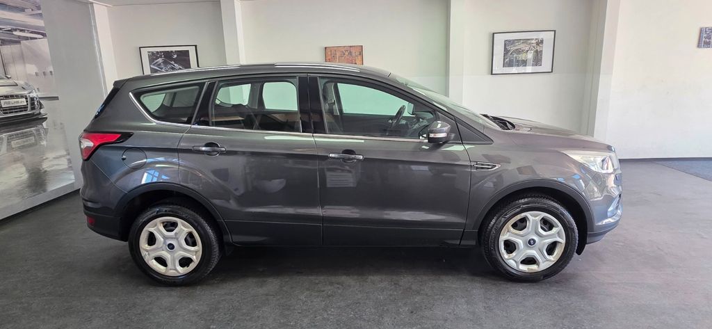 Ford Kuga 96.000 km 10.990 &euro; Asperg/Ludwigsburg bei Stuttgart 71679