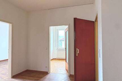 Wohnung Esslingen am Neckar Oberesslingen - 3 Zimmer, 95 m&sup2;, 1.100&euro; | Angebot:27417185