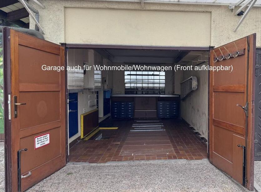 1-2 Familienhaus mit 2 Garagen, Werkstatt und viel Platz