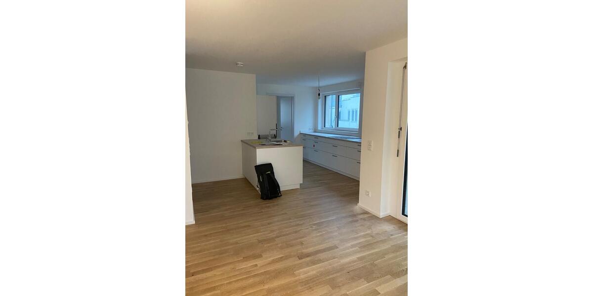 Etagenwohnung Weinstadt - 2.5 Zimmer, 88 m&sup2;, 1.495&euro; | Angebot:26514906