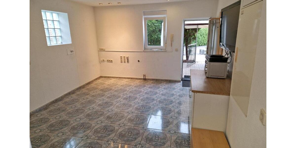 Erdgeschoßwohnung Weinstadt - 1 Zimmer, 30 m&sup2;, 690&euro; | Angebot:26256410