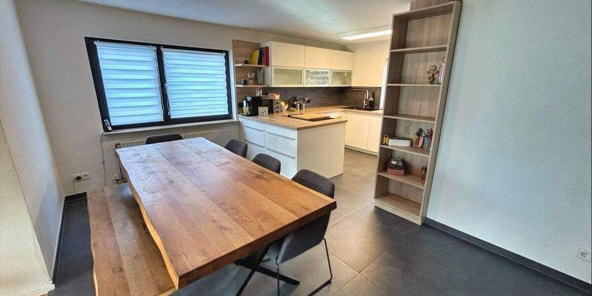 Einfamilienhaus Sindelfingen Maichingen - 9 Zimmer, 215 m&sup2;, 729.000&euro; | Angebot:25155971