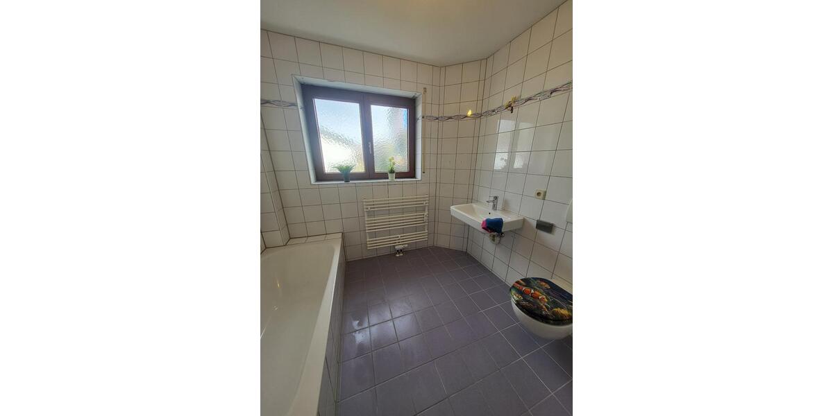 Etagenwohnung Ebersbach an der Fils - 3.5 Zimmer, 80 m&sup2;, 295.000&euro; | Angebot:26837402