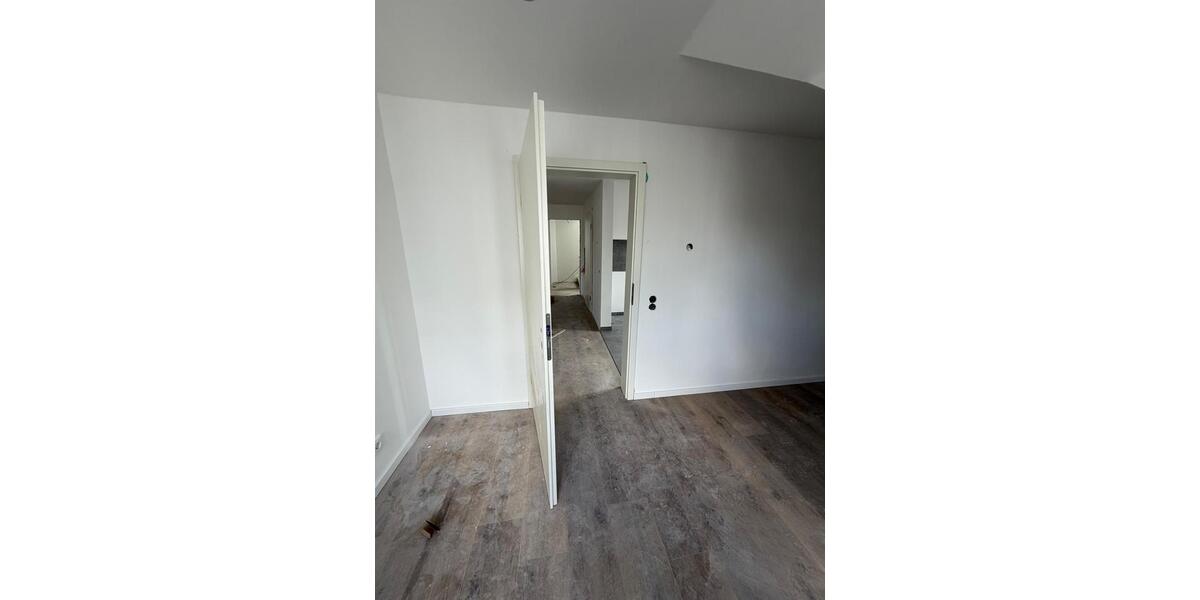 Etagenwohnung Böblingen - 3 Zimmer, 90 m&sup2;, 1.650&euro; | Angebot:26318546