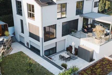 Haus zum Kaufen in Winnenden 1.400.000 € 250 m²