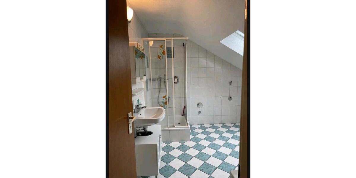 Dachgeschoßwohnung Ludwigsburg Pflugfelden - 3 Zimmer, 65 m&sup2;, 1.200&euro; | Angebot:26566833