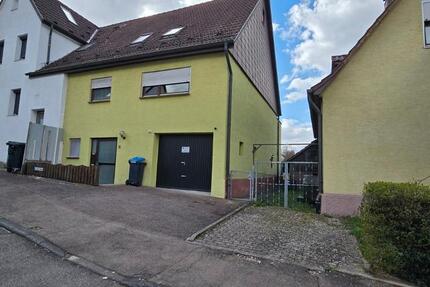 Haus Deizisau - 5 Zimmer, 200 m&sup2;, 2.500&euro; | Angebot:26113722