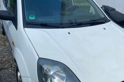 Ford Fiesta 180.000 km 2.200 &euro; Neckartenzlingen 72654