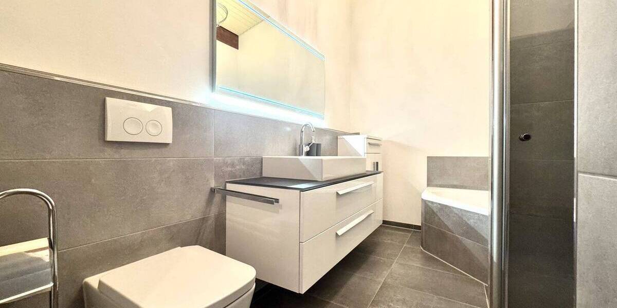 Reihenmittelhaus Sindelfingen Nord - 4 Zimmer, 100 m&sup2;, 499.000&euro; | Angebot:26411407