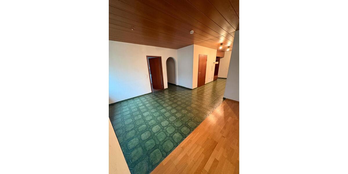 Etagenwohnung Köngen - 4.5 Zimmer, 120 m&sup2;, 390.000&euro; | Angebot:27077221