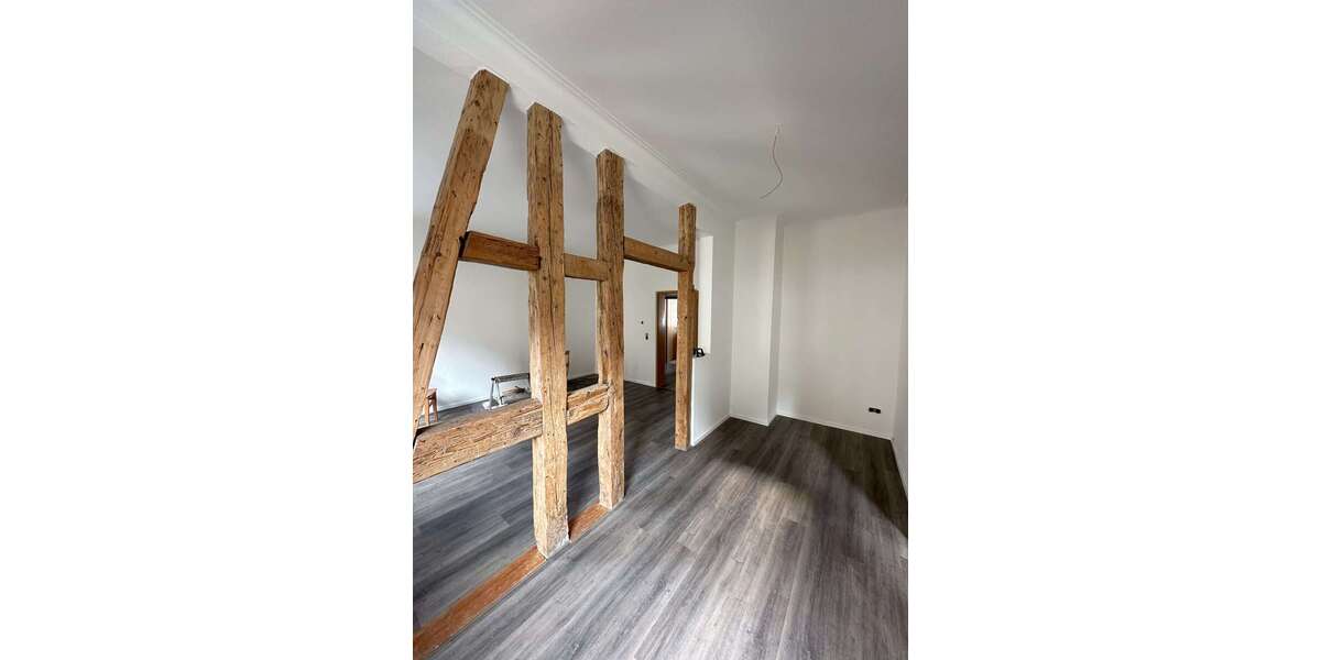 Etagenwohnung Stuttgart Luginsland - 4 Zimmer, 91 m&sup2;, 1.200&euro; | Angebot:25532039
