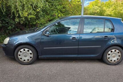 VW Golf 268.000 km 950 &euro; Korntal-Münchingen 70825