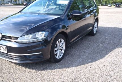 VW Golf 330.000 km 7.400 &euro; Esslingen 73734