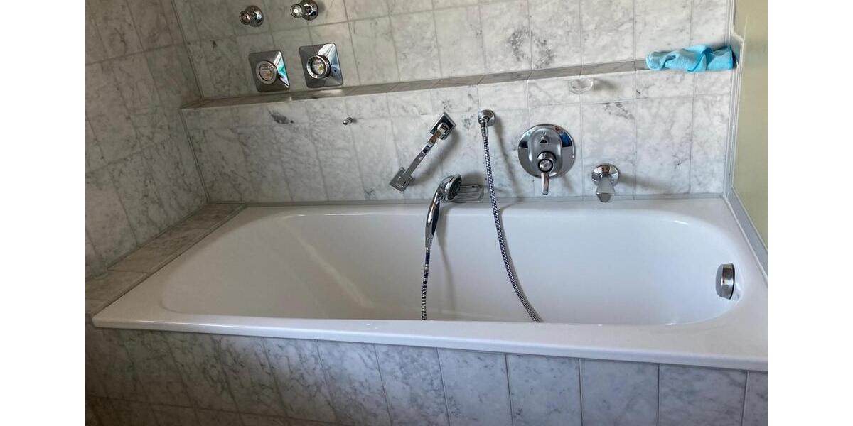 Dachgeschoßwohnung Reutlingen Altenburg - 3 Zimmer, 68 m&sup2;, 850&euro; | Angebot:26238416