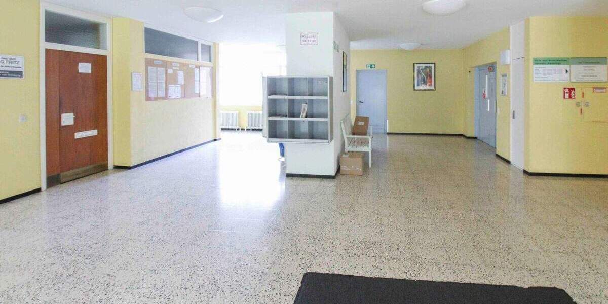 Perfekt für Zahnärzte: Praxis oder Wohnen - flexibel nutzbare EG-Fläche in Bietigheim zimmer