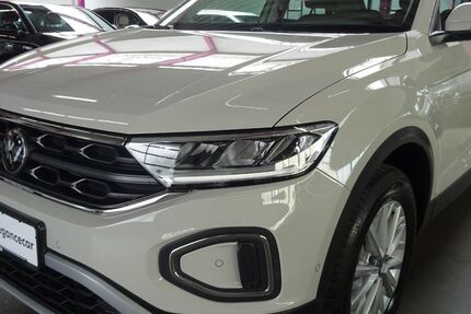 VW T-Roc 63.206 km 23.249 &euro; Holzgerlingen bei Stuttgart 71088
