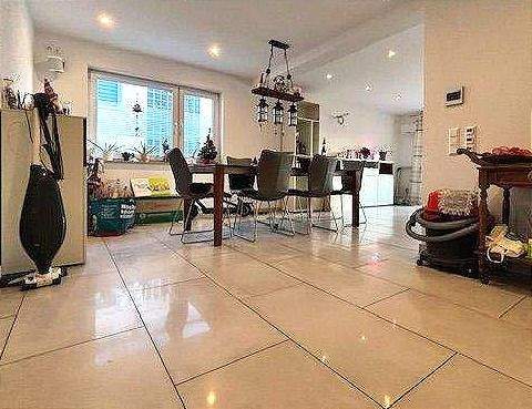 DHH mit Einliegerwohnung Sauna,Whirlpool 6 zimmer