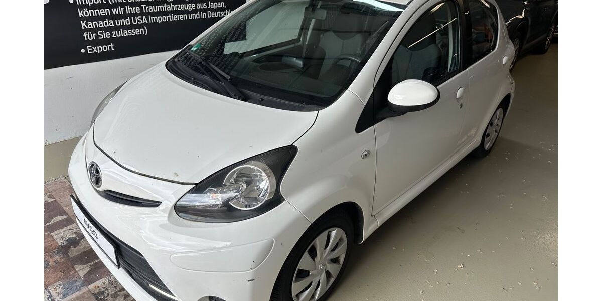 Toyota Aygo (X) 71.331 km 4.390 &euro; LEONBERG 71229