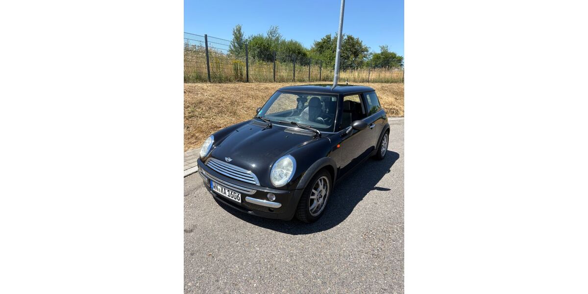 Mini Cooper 122.000 km 2.499 &euro; Weissach im Tal 71554