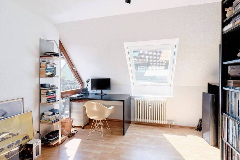 Charmante 5,5-Zimmer-DG-Maisonette in traumhafter Aussichtslage Sillenbuchs