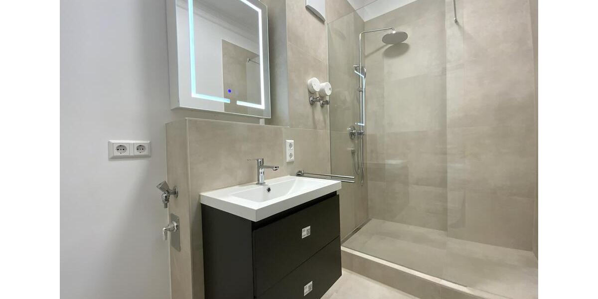 Etagenwohnung Stuttgart Lehen - 3 Zimmer, 88 m&sup2;, 2.100&euro; | Angebot:26196239