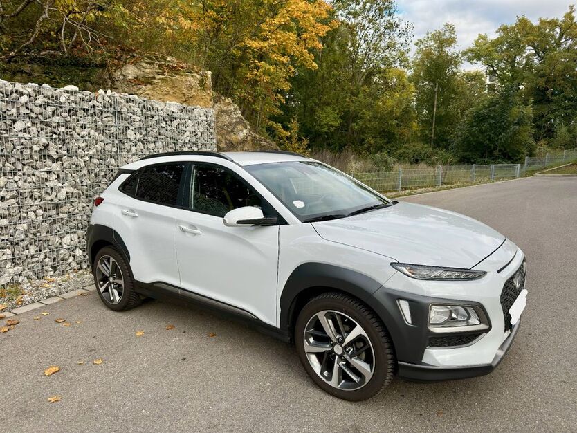 Hyundai KONA 109.000 km 12.500 € Ludwigsburg 71638