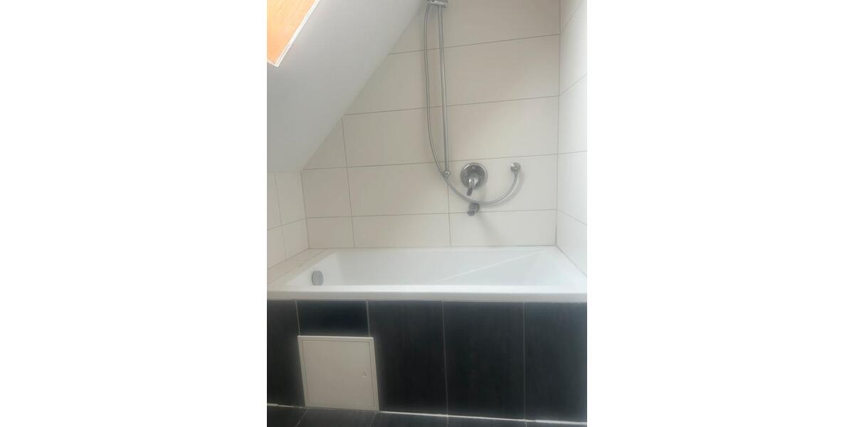 Dachgeschoßwohnung Stuttgart Degerloch - 2 Zimmer, 35 m&sup2;, 800&euro; | Angebot:26346925