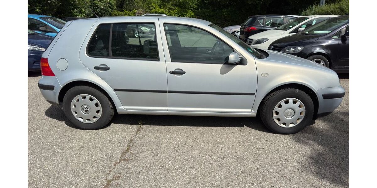 VW Golf 104.405 km 4.299 &euro; Markgröningen 71706
