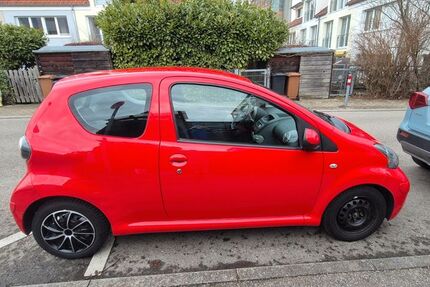 Toyota Aygo (X) 67.440 km 3.590 &euro; Stuttgart 70563
