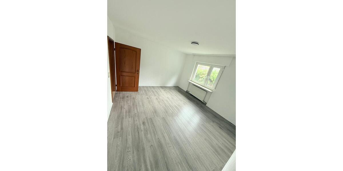 Erdgeschoßwohnung Ludwigsburg Eglosheim - 2 Zimmer, 84 m&sup2;, 1.100&euro; | Angebot:26234296