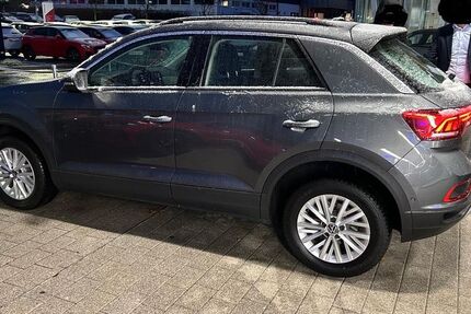 VW T-Roc 9.700 km 29.500 € Neuhausen 73765