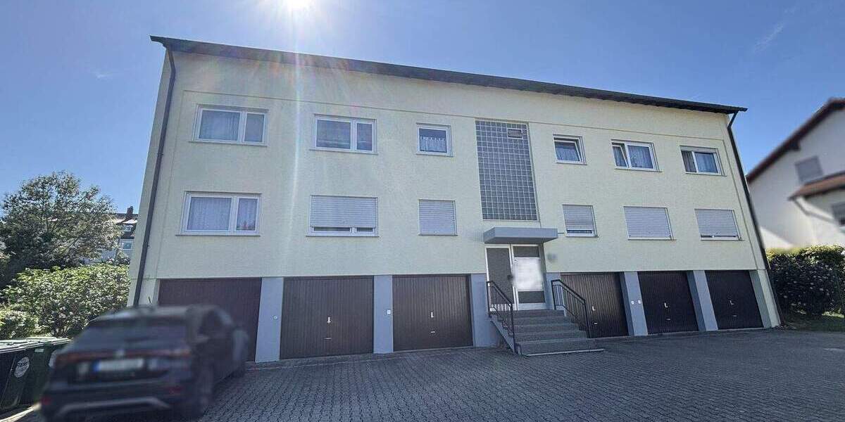 Freie 2-Zimmer-Dachgeschosswohnung in Stuttgart-Hofen mit Garage! 2 zimmer