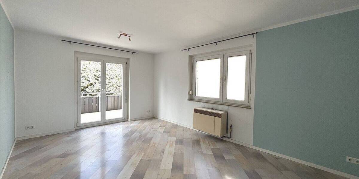 Freie 4-Zimmer-Wohnung, ca. 84 m², Baujahr 1954, mit Balkon, Garage und Freisitz! 4 zimmer