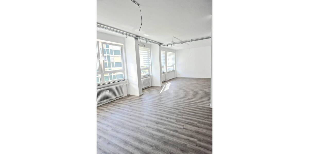 Gewerbeobjekt Stuttgart Ost - 3 Zimmer, 1.800&euro; | Angebot:26472847