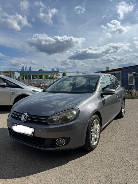 VW Golf 196.000 km 3.699 € Stuttgart 70439