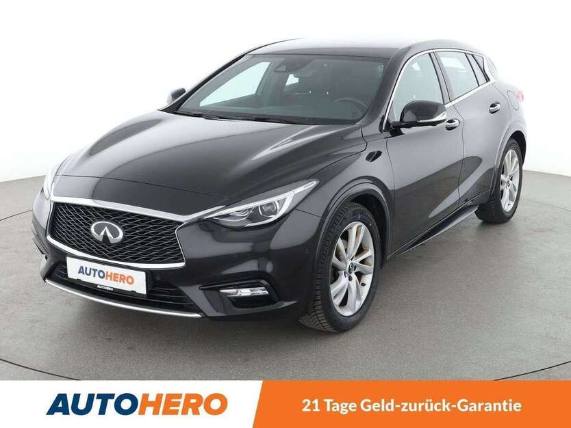 INFINITI Q30 76.228 km 17.590 € Stuttgart 70195