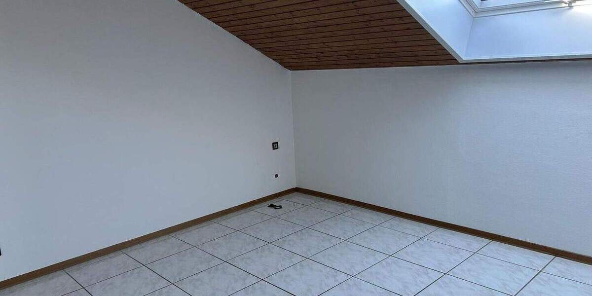 Etagenwohnung Benningen am Neckar - 3 Zimmer, 103 m&sup2;, 1.400&euro; | Angebot:24675994