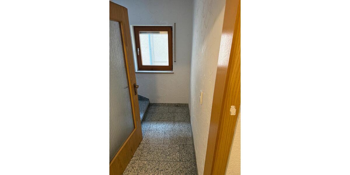 Dachgeschoßwohnung Schlierbach - 4 Zimmer, 80 m&sup2;, 1.200&euro; | Angebot:24846704