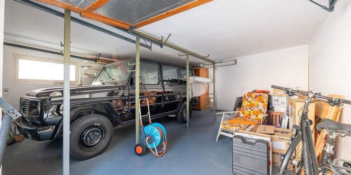 Mehrfamilienhaus, Wohnhaus Stuttgart Degerloch - 9 Zimmer, 140 m&sup2;, 690.000&euro; | Angebot:25685475