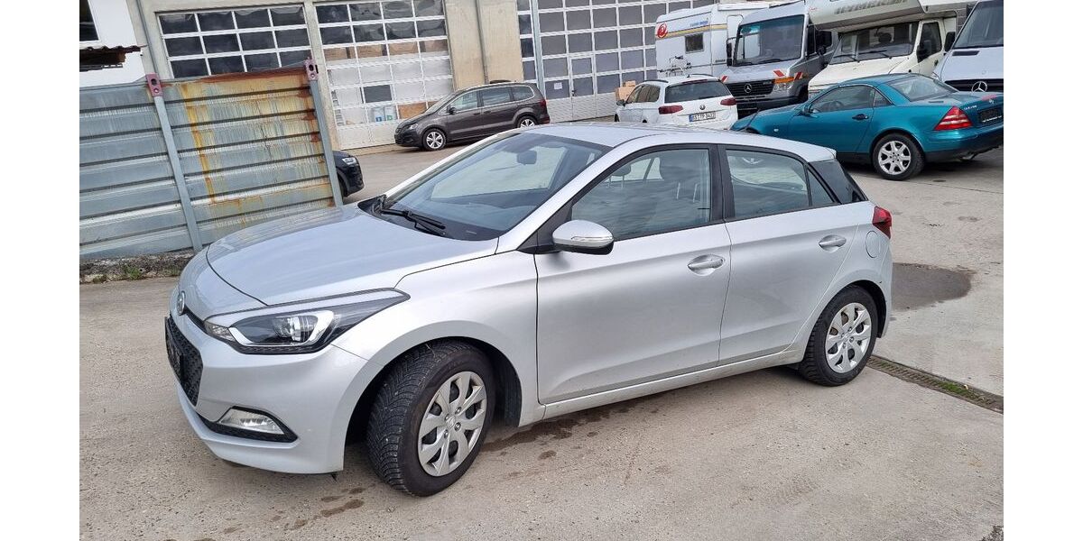 Hyundai i20 167.998 km 6.699 &euro; Leonberg Gebersheim 71229