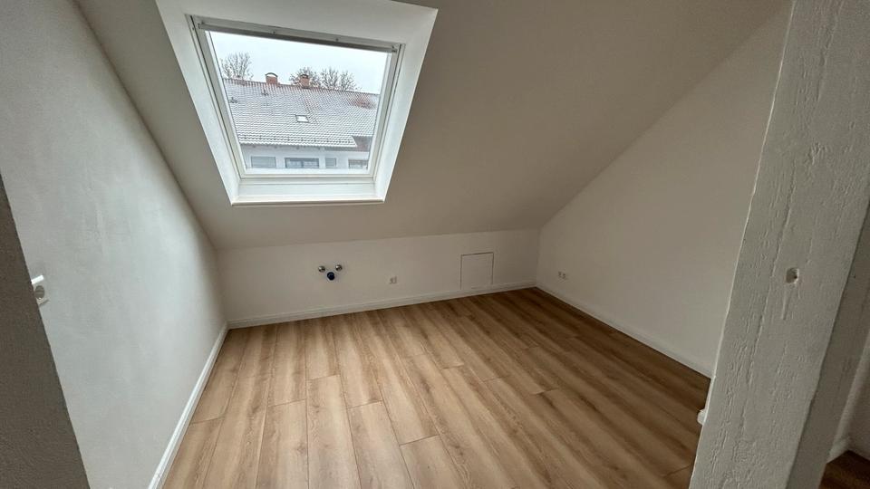 Dachgeschoßwohnung Wernau (Neckar) - 2 Zimmer, 57 m&sup2;, 980&euro; | Angebot:26357712