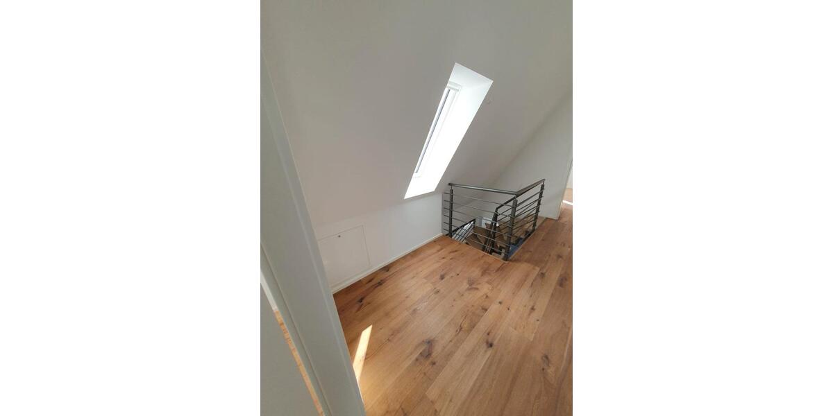 Maisonettenwohnung Schwieberdingen - 4 Zimmer, 140 m&sup2;, 1.899&euro; | Angebot:26105582